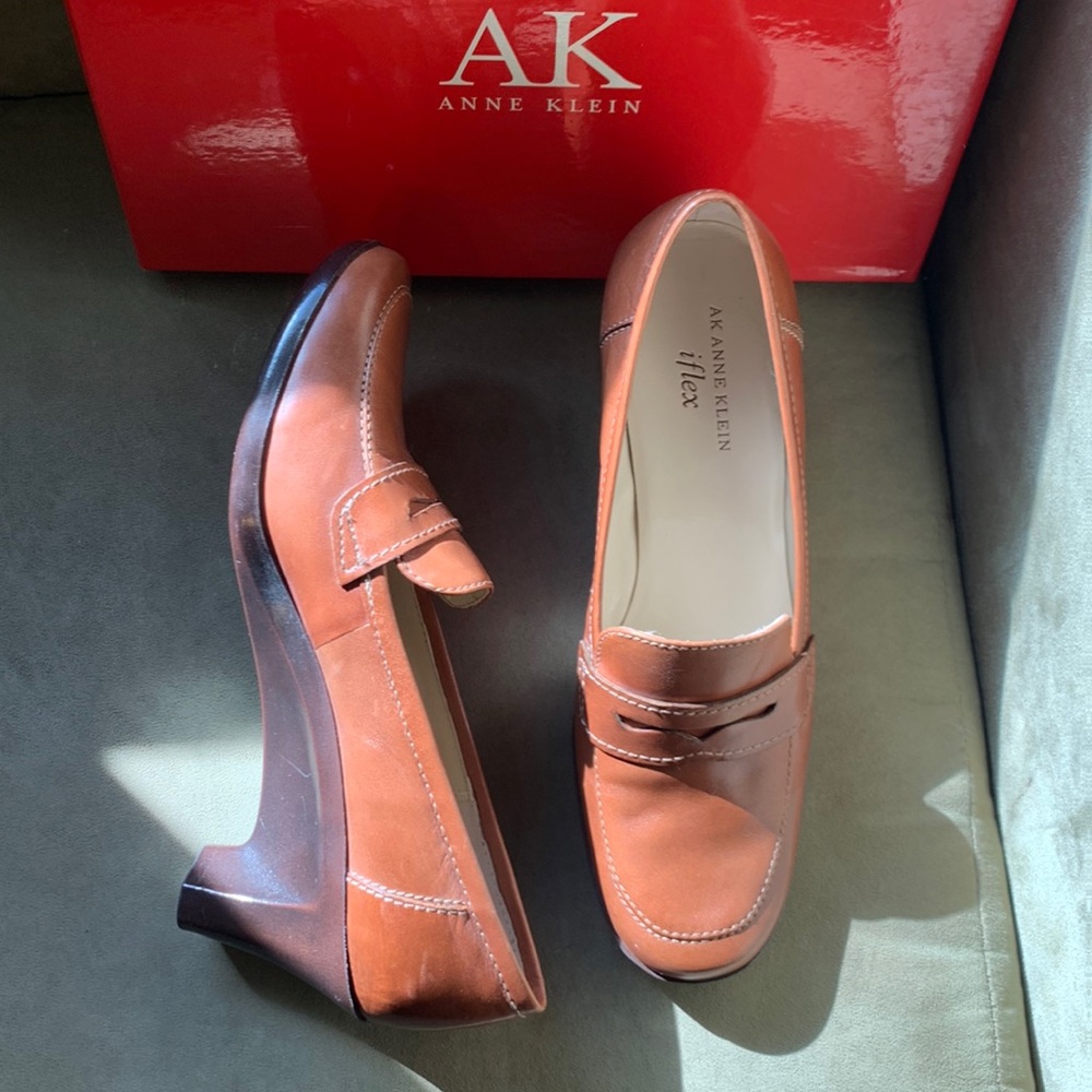 Anne Klein iflex leather wedge size 8.5